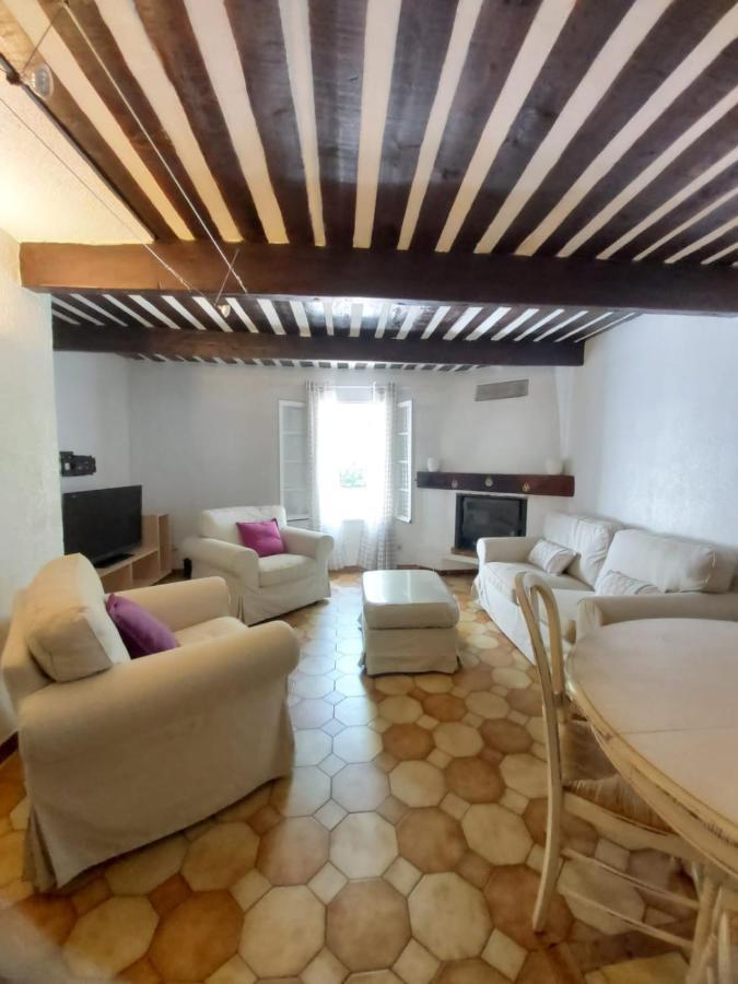 Eblouissant Appartement Au Calme D'Une Residence Avec Piscine Idealement Situe Au Pied Du Colorado Provencal Dans Le Prestigieux Luberon Рюстрель Экстерьер фото
